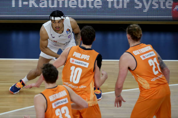 重新成为那 重新成为那