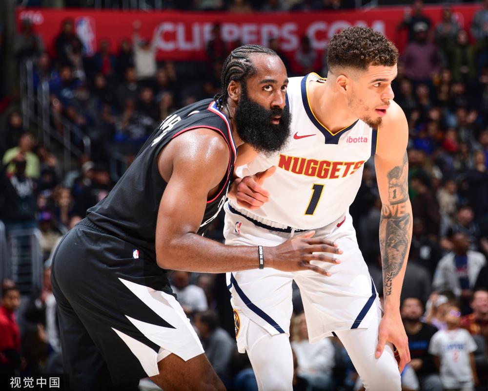 詹姆斯以出 詹姆斯以出