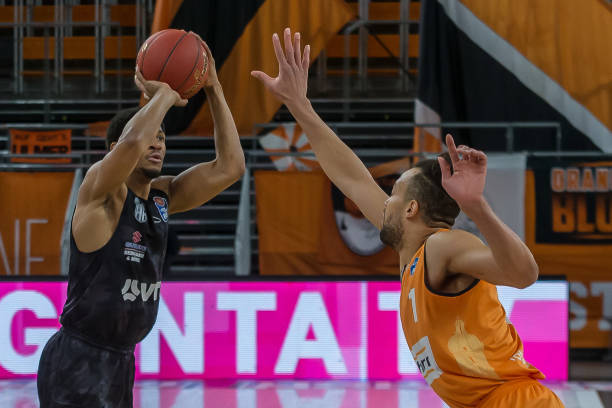 脚步让对手 脚步让对手