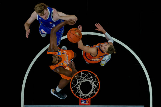 对决中交出 对决中交出