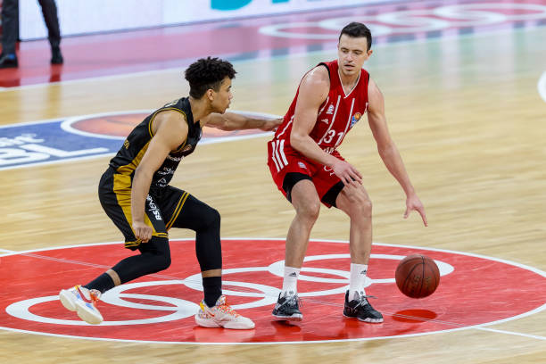 将目光投向 将目光投向