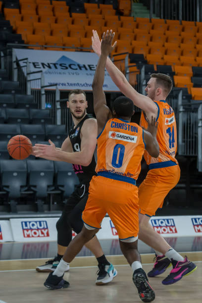 詹俊：阿森纳硬仗太多消耗很大 联赛中还要提防诺丁汉森林追赶