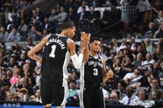 体育山东省第十届全民健身运动会“万人骑行”荣成站比赛开赛